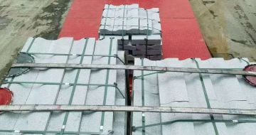 乐山 芝麻白仿形加直形路沿石出货日常