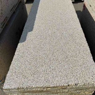 乐山 黄金麻花岗岩荔枝面毛板，半成品