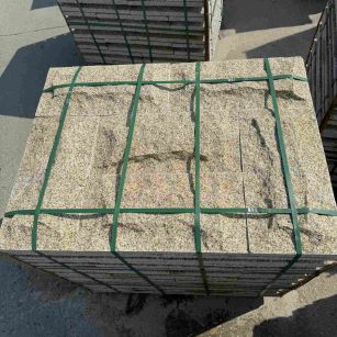 乐山 黄金麻花岗岩石材自然面蘑菇石成品