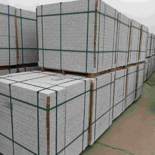 乐山 白麻花岗岩石材荔枝面地铺石（300*600*50）