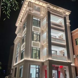 乐山 芝麻白花岗岩别墅外墙夜间效果