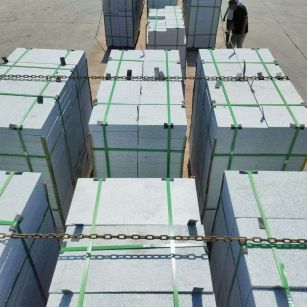 乐山 芝麻白花岗岩5公分地铺石 花岗岩厂家工厂装车日常