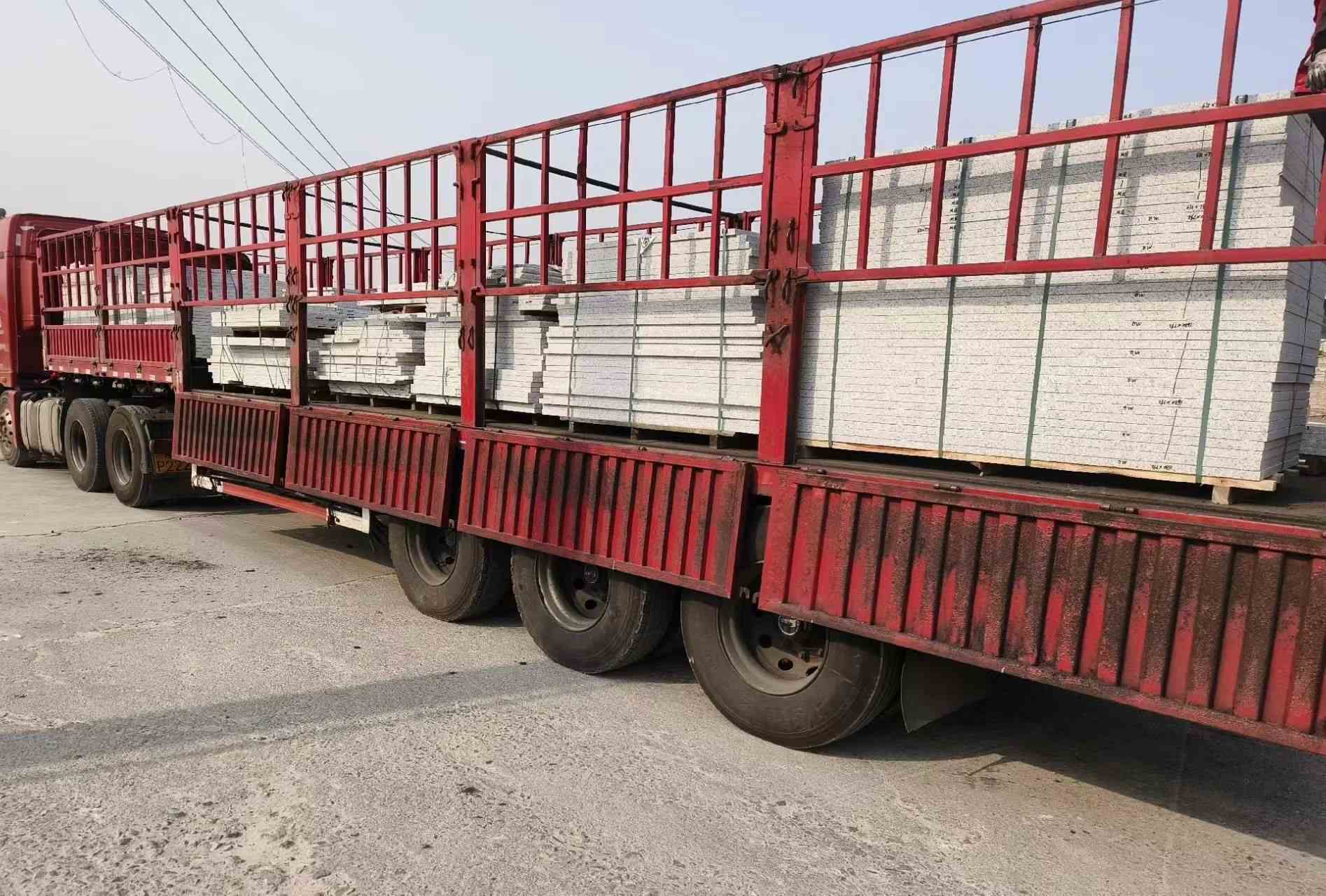 乐山 白麻荔枝面外墙干挂，工厂装车日常