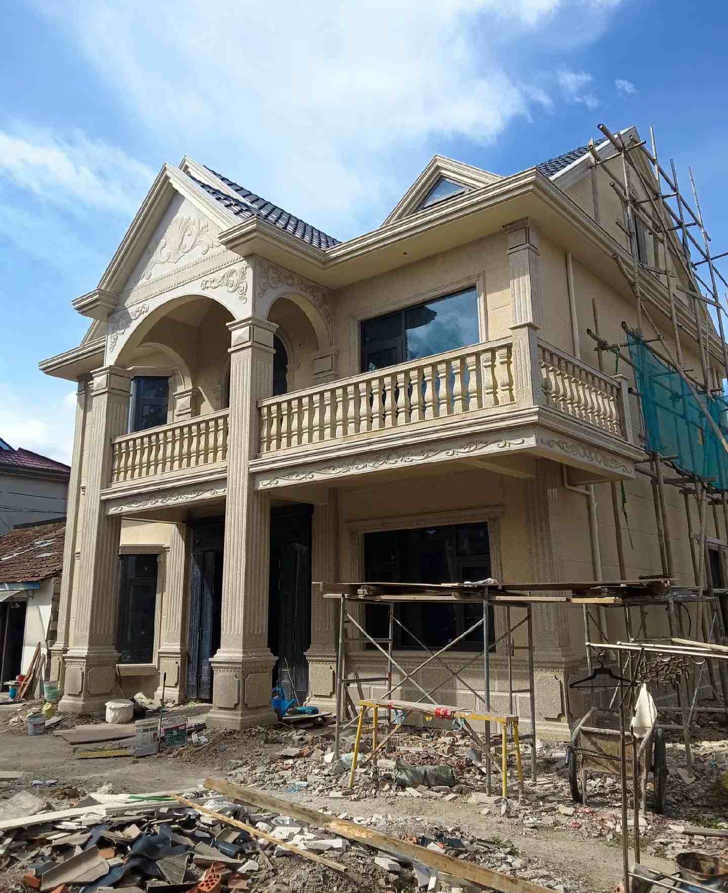 乐山 黄金麻花岗岩石材私人别墅雕花门楼柱阳台栏杆