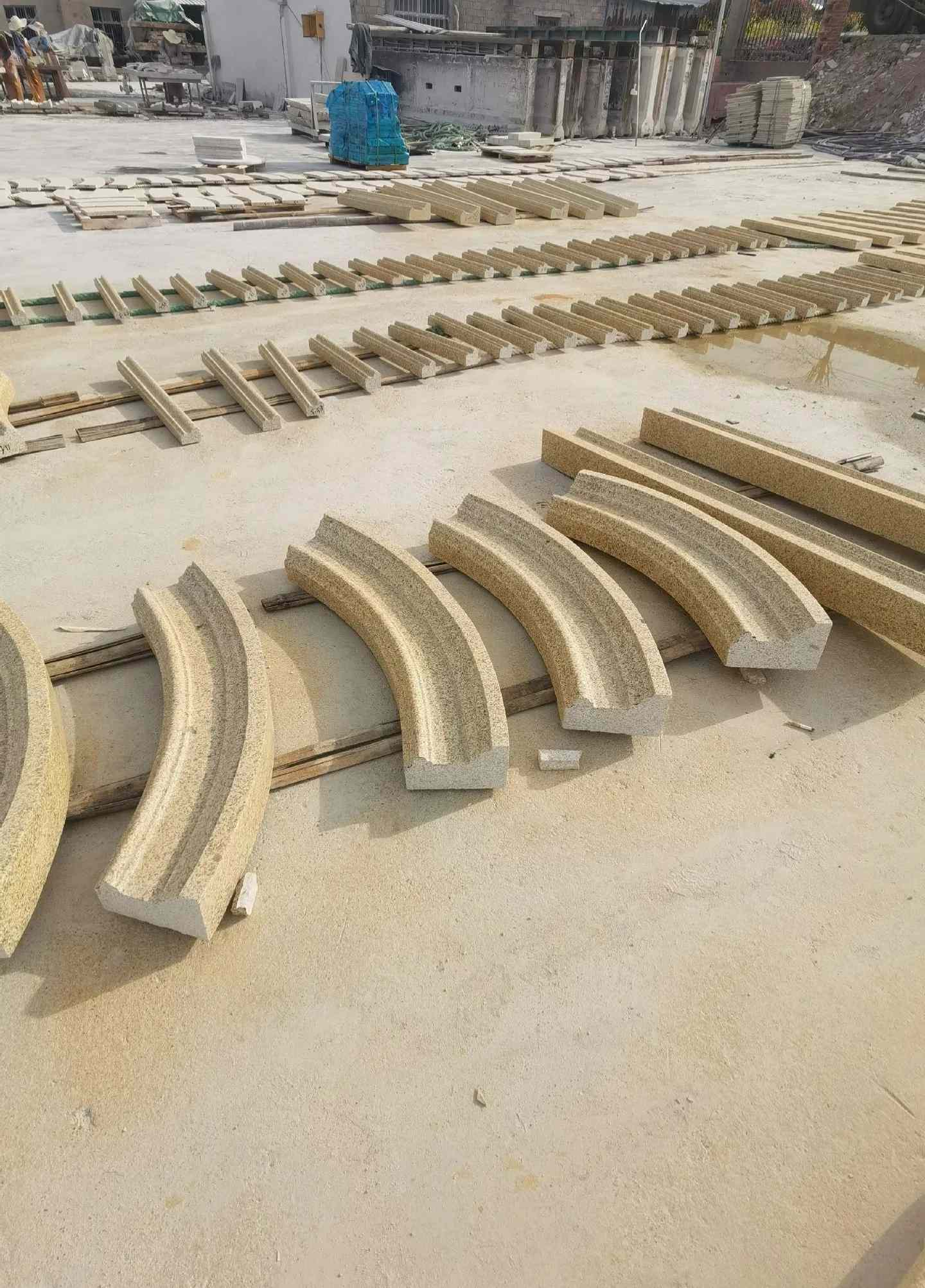 乐山 黄金麻花岗岩别墅线条