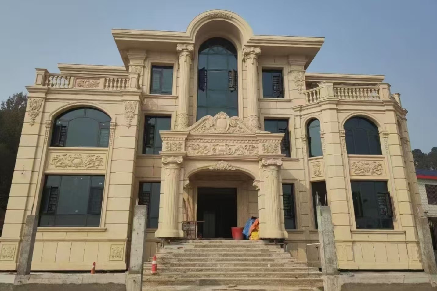 乐山 黄金麻花岗岩别墅外墙干挂