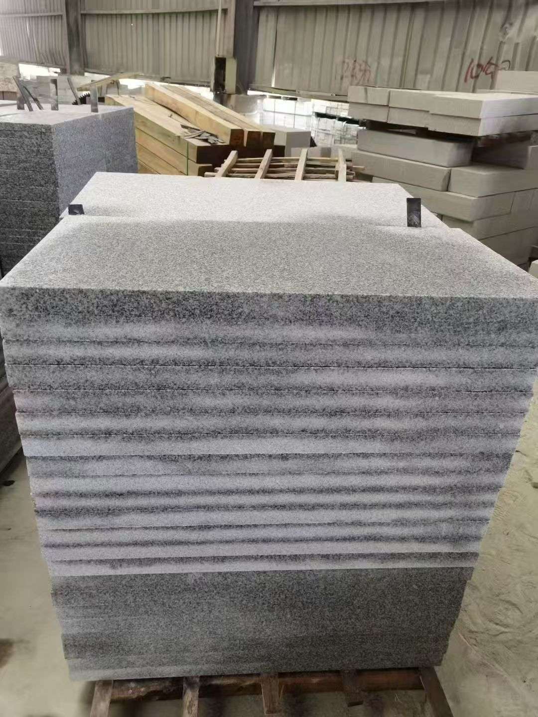 乐山 芝麻白5公分火烧地铺成品，900*400，规格可定制