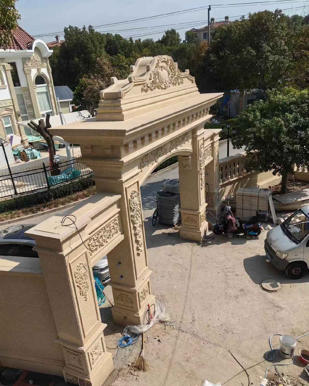 乐山 黄金麻荔枝面花岗岩别墅门楼