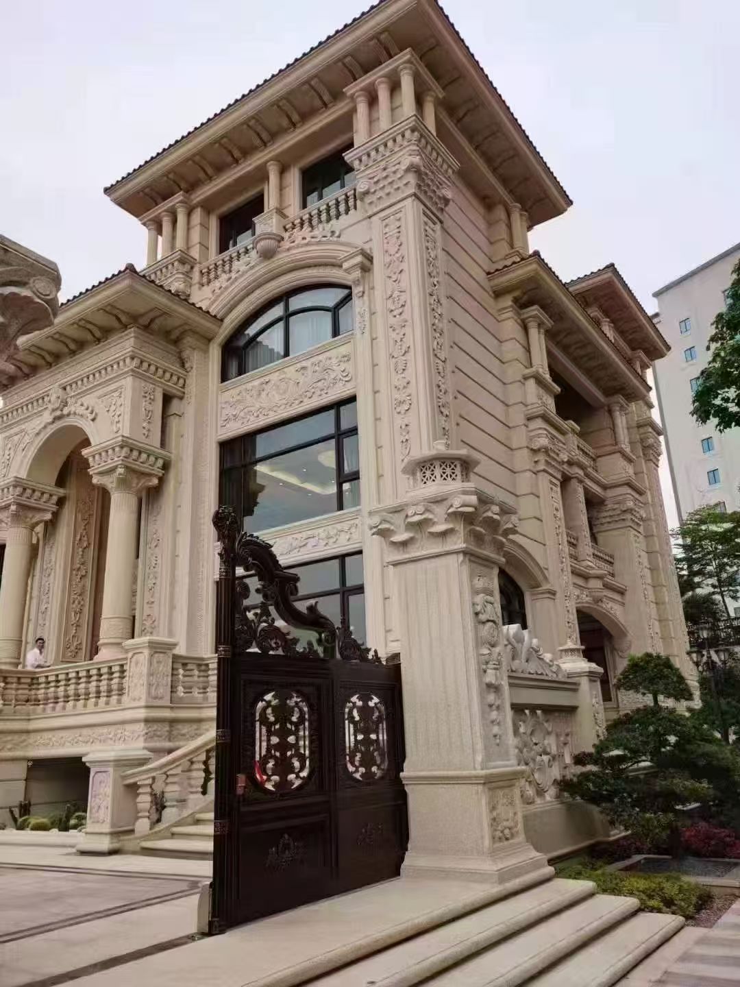 乐山 黄金麻花岗岩别墅外墙干挂效果展示